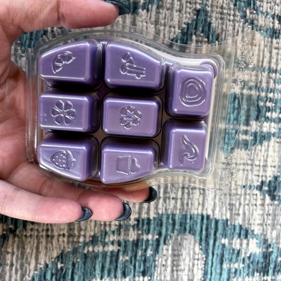 Ceramic Electric Wax Melt Warmer‎ with New Scentsy Tahitian Twilight Wax Bar - Picture 12 of 13